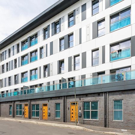 1 Bed Apartment - Redhill Central, Surrey, Gatwick #2 Zewnętrze zdjęcie