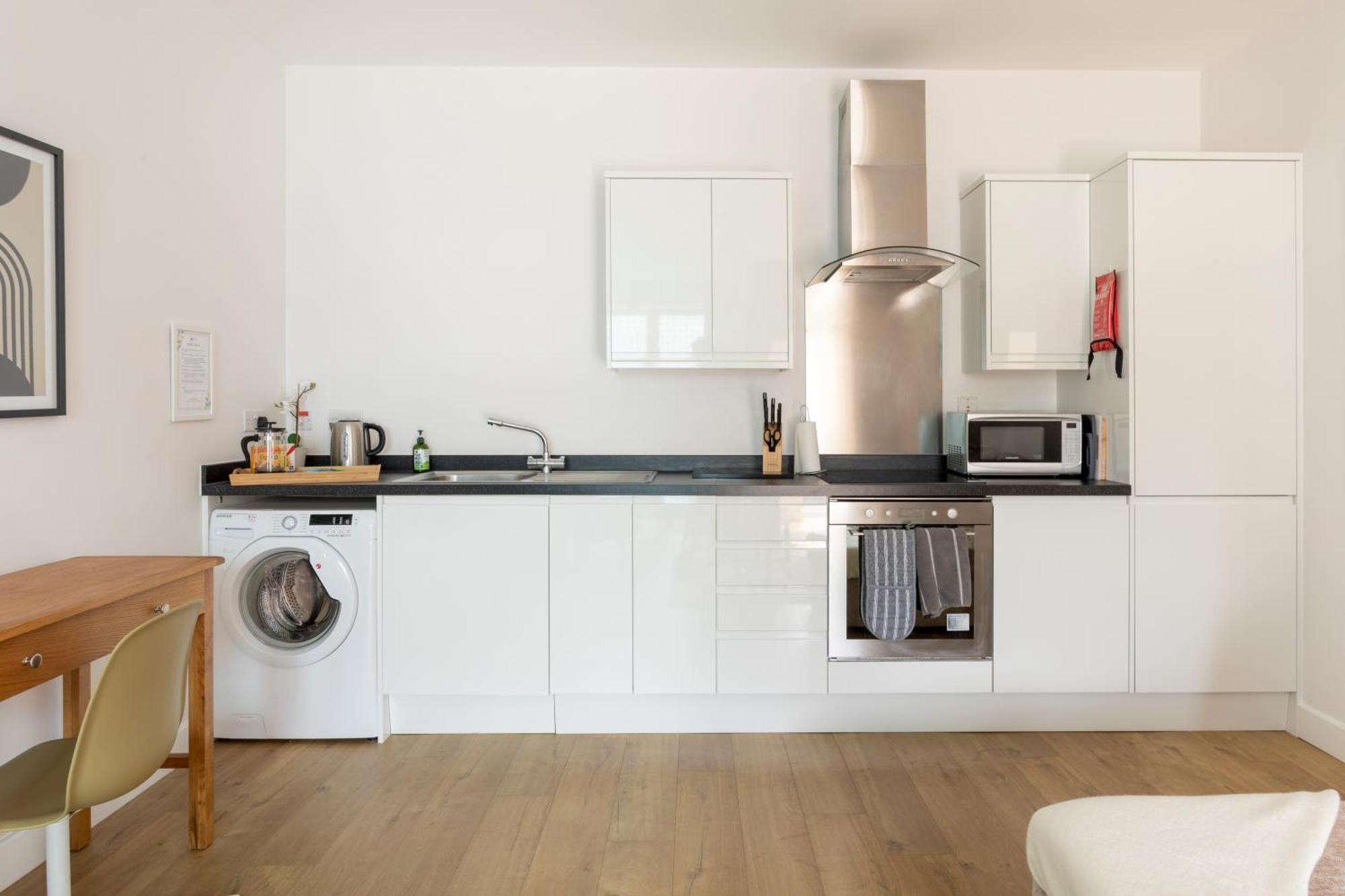 1 Bed Apartment - Redhill Central, Surrey, Gatwick #2 Zewnętrze zdjęcie