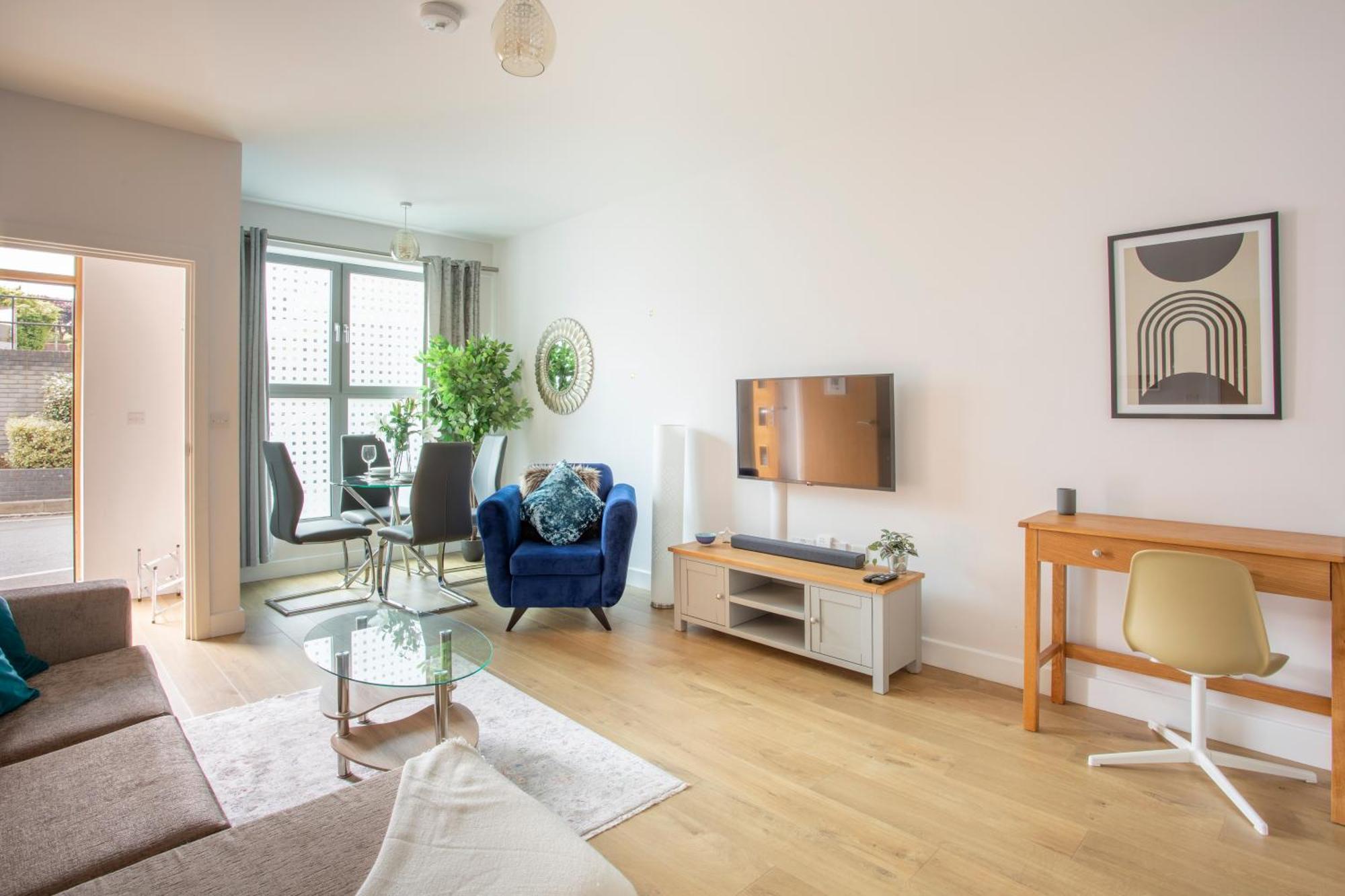 1 Bed Apartment - Redhill Central, Surrey, Gatwick #2 Zewnętrze zdjęcie